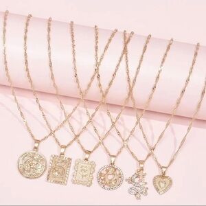 NEW!! 💛 6pc Pendant Necklace